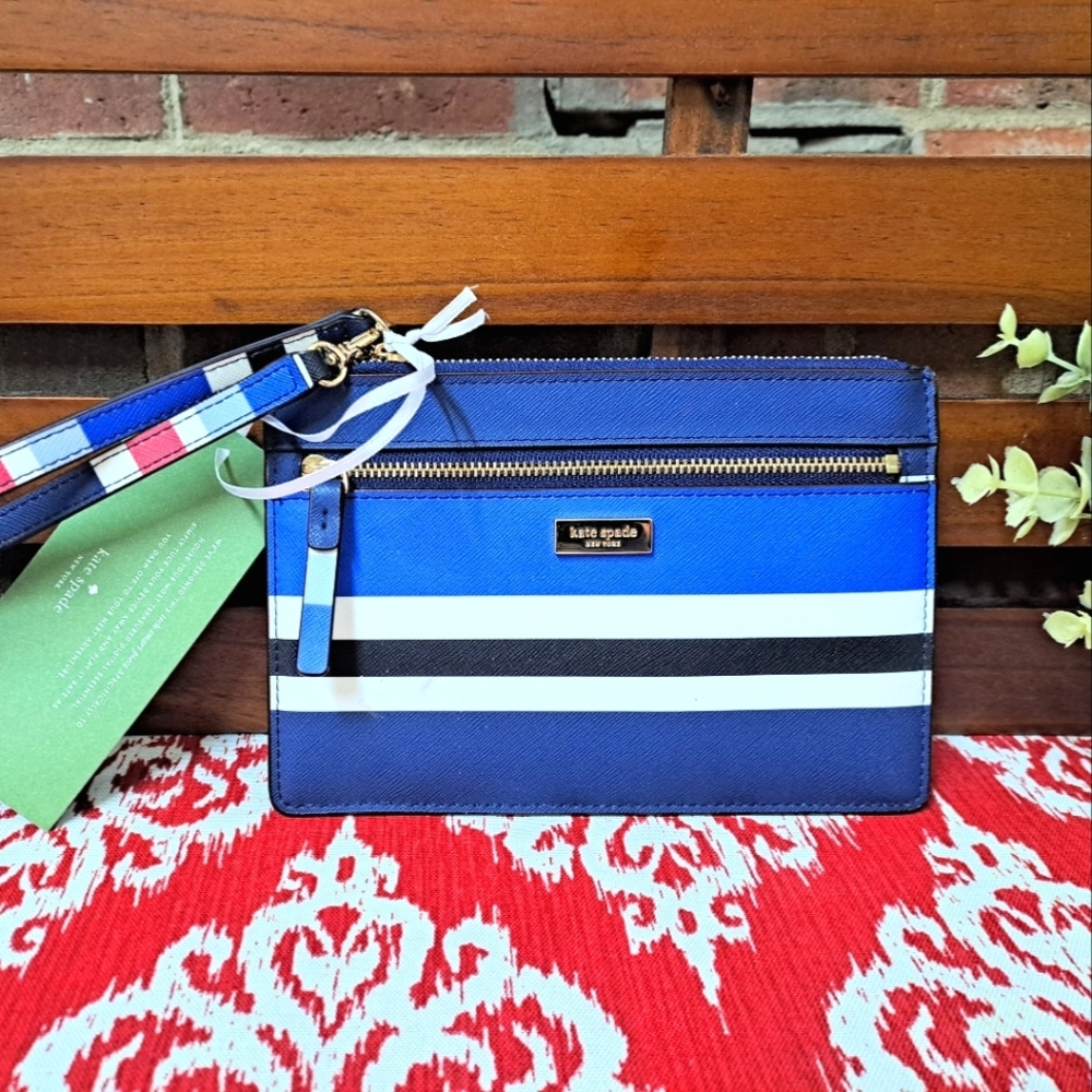 ❣️nwt Kate Spade Laurel Way Printed Wristlet